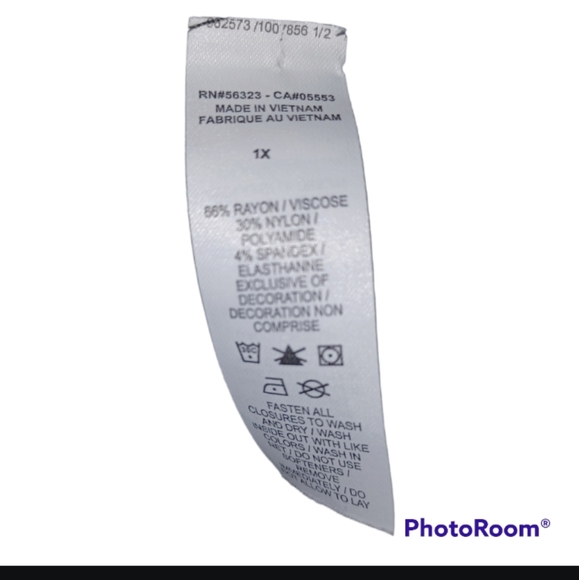 Leggings  Nike  brand black with zipper on each bottom  side. - Picture 5 of 5